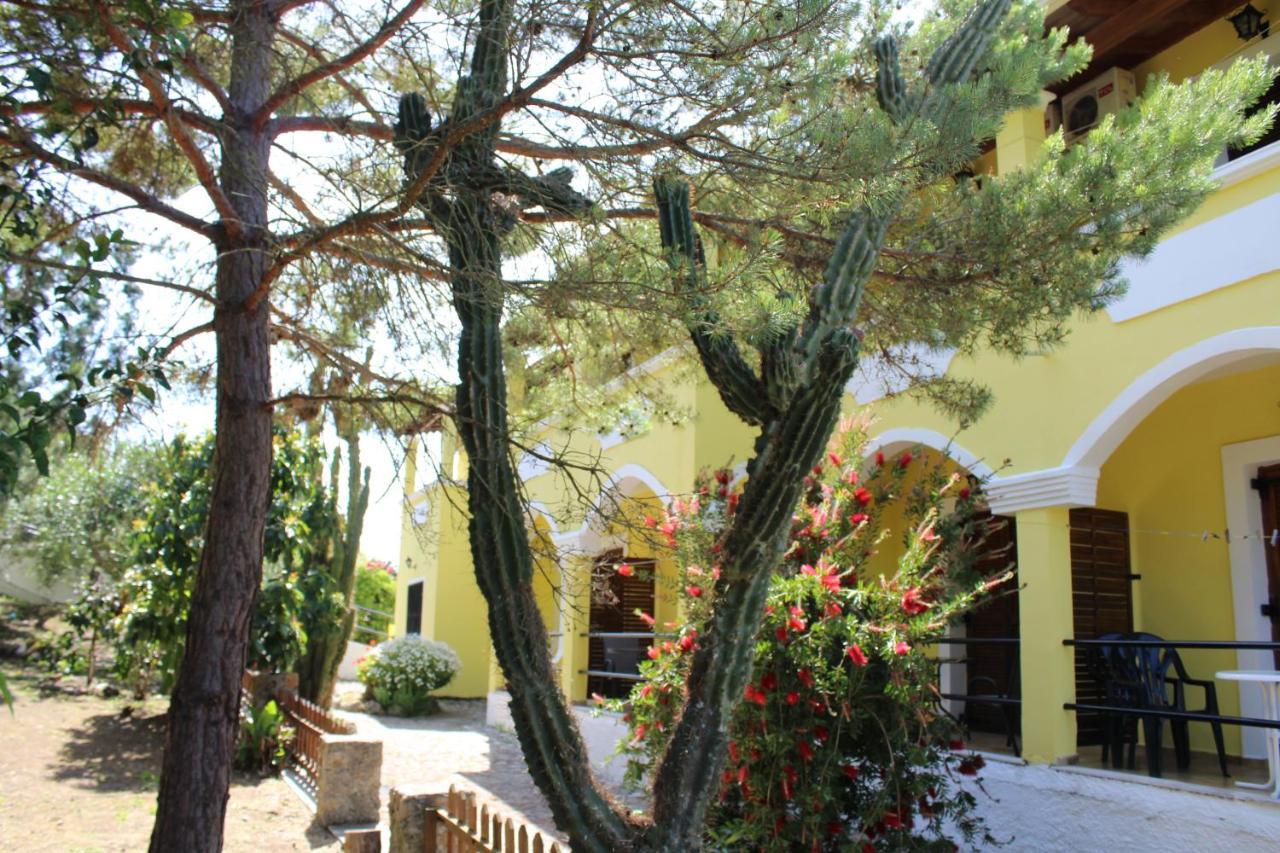 Marina 1990 Apartment Agios Georgios Pagon Bagian luar foto